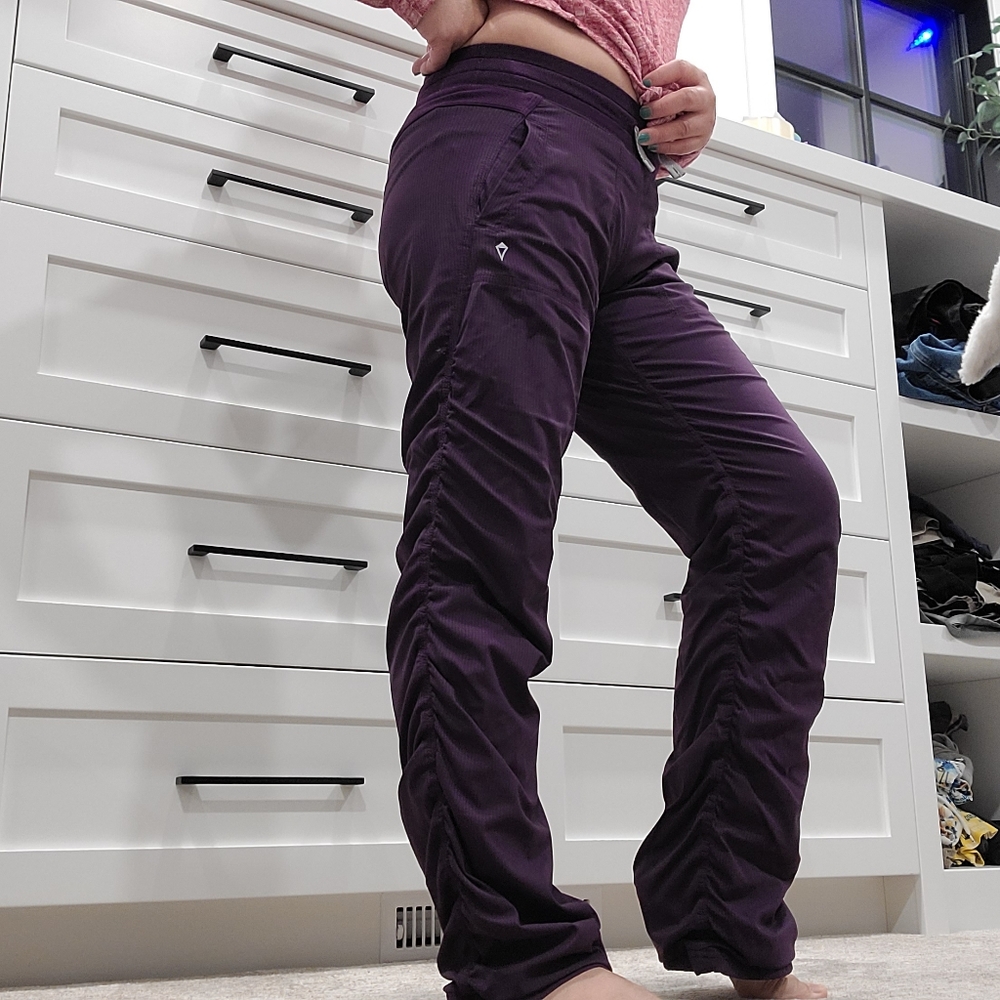 Iviva by Lululemon Lined  Dance studio pants